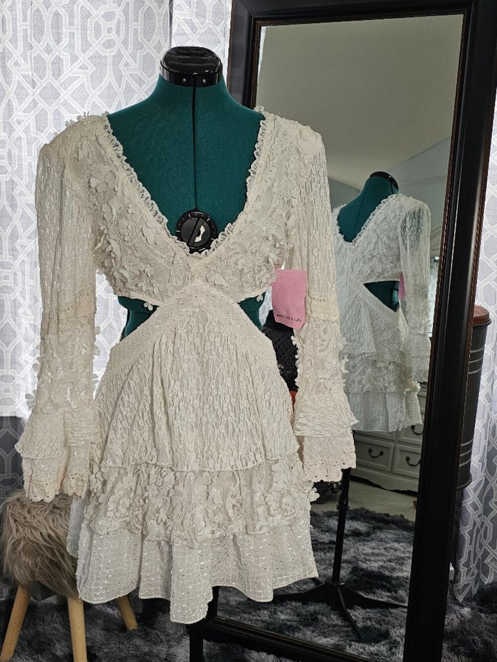 Avec Les Filles Cream Lace Long‑Sleeve Ruffle Dress – Size 10 (NWT) - Picture 1 of 8